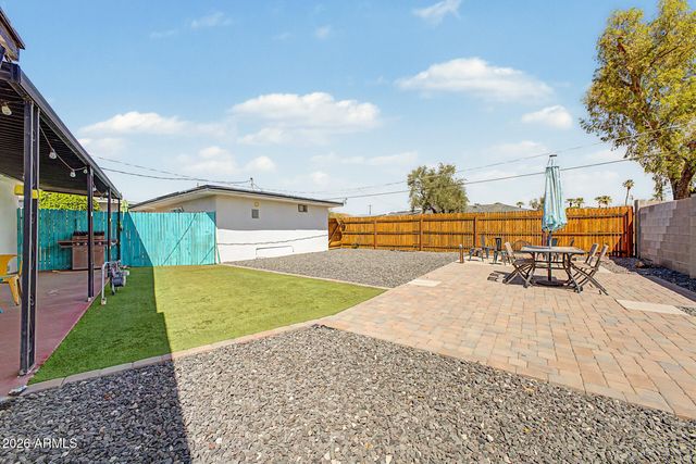 1844 E AVALON Drive, Phoenix, AZ 85016