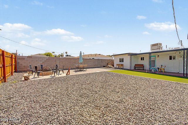 1844 E AVALON Drive, Phoenix, AZ 85016