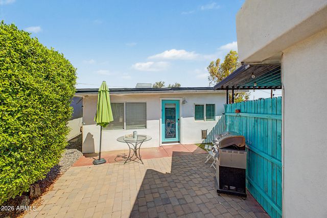 1844 E AVALON Drive, Phoenix, AZ 85016