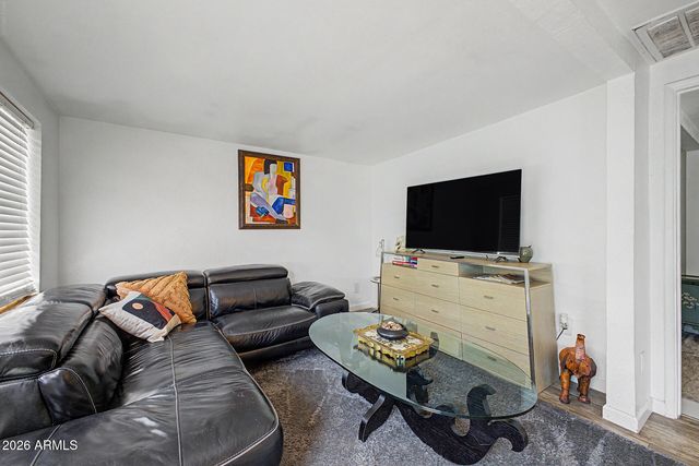 1844 E AVALON Drive, Phoenix, AZ 85016