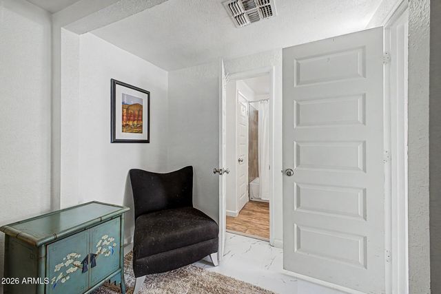 1844 E AVALON Drive, Phoenix, AZ 85016