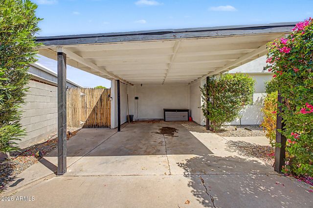 1844 E AVALON Drive, Phoenix, AZ 85016