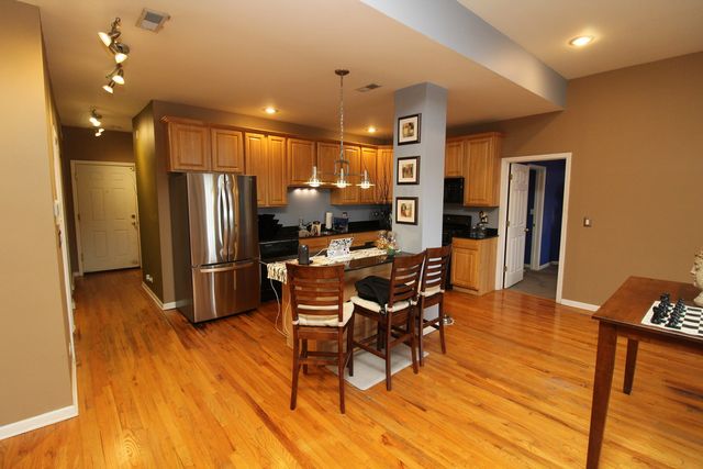 3231 W Fullerton Avenue 3W, Chicago, IL 60647