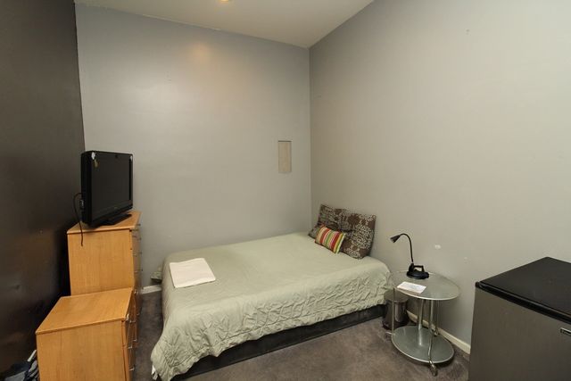 3231 W Fullerton Avenue 3W, Chicago, IL 60647