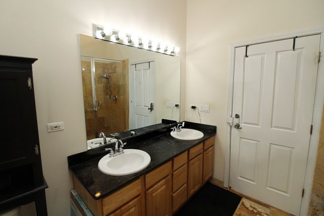 3231 W Fullerton Avenue 3W, Chicago, IL 60647