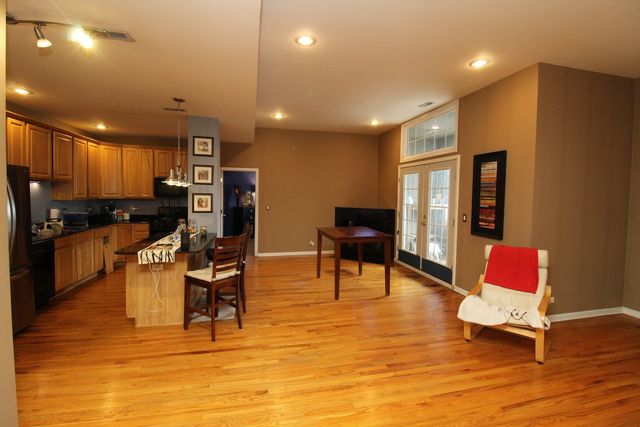 3231 W Fullerton Avenue 3W, Chicago, IL 60647
