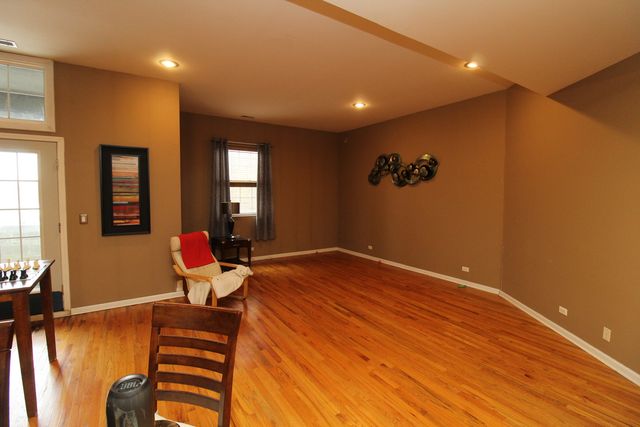 3231 W Fullerton Avenue 3W, Chicago, IL 60647