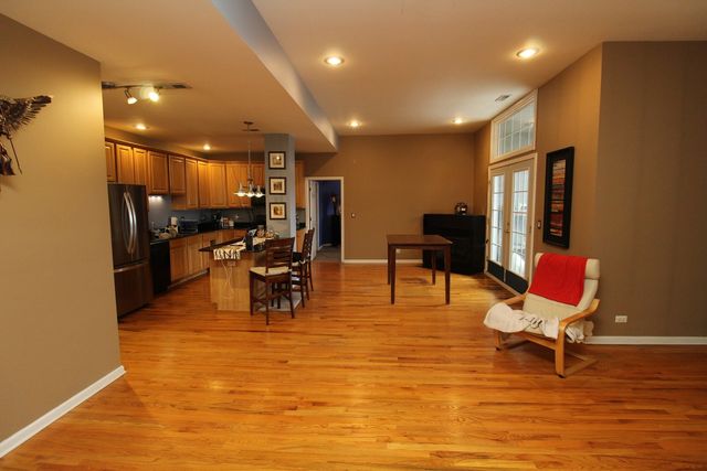 3231 W Fullerton Avenue 3W, Chicago, IL 60647