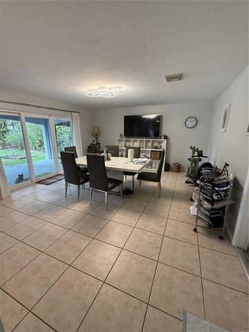 18164 SW 149th Pl, Miami, FL 33187