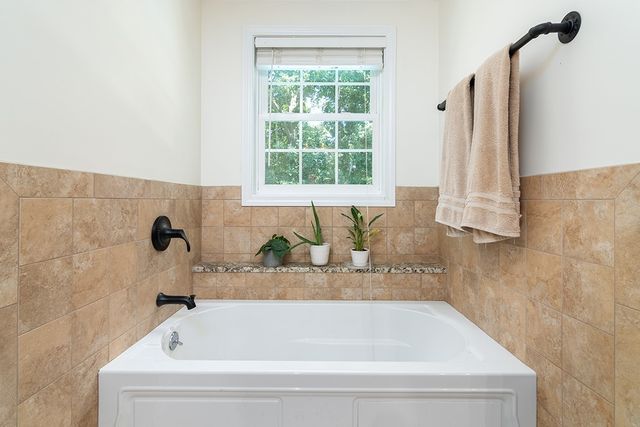 530 Westmoreland Lane, North Kingstown, RI 02874