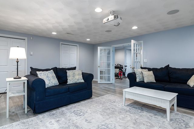 530 Westmoreland Lane, North Kingstown, RI 02874