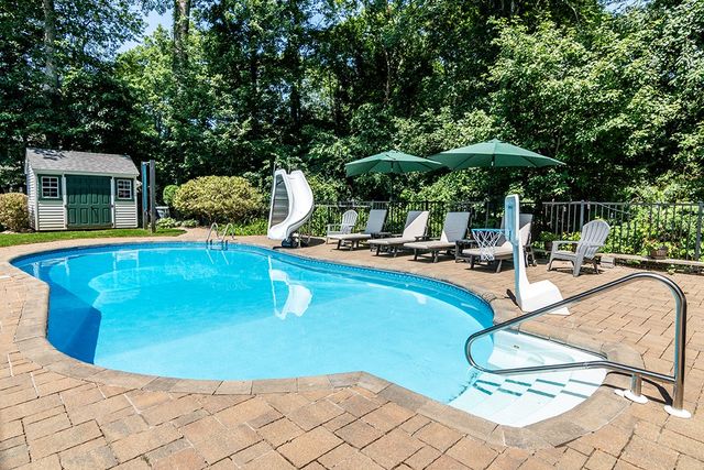 530 Westmoreland Lane, North Kingstown, RI 02874