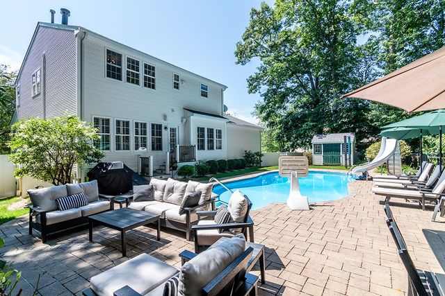 530 Westmoreland Lane, North Kingstown, RI 02874