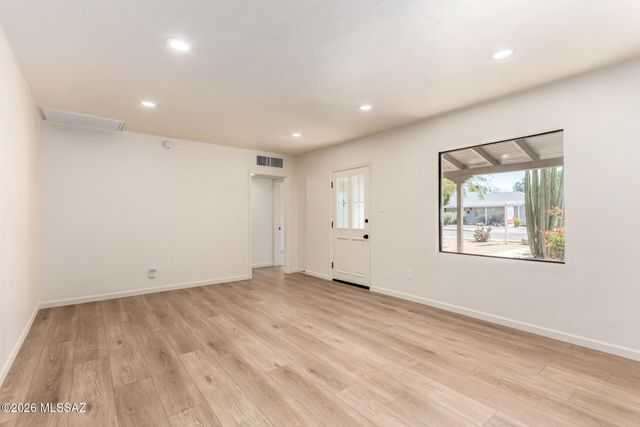 3989 E Desmond Lane, Tucson, AZ 85712