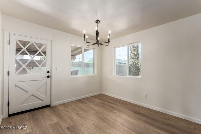 3989 E Desmond Lane, Tucson, AZ 85712