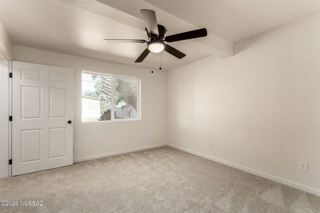 3989 E Desmond Lane, Tucson, AZ 85712