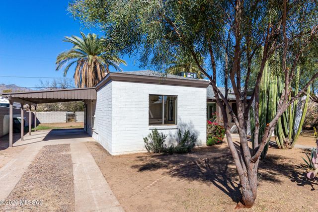 3989 E Desmond Lane, Tucson, AZ 85712