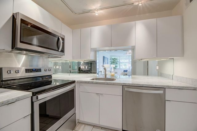 1160 N Federal Highway 215, Fort Lauderdale, FL 33304