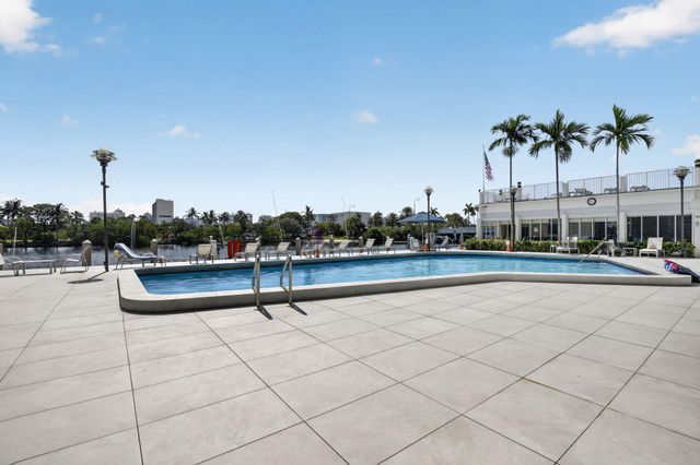 1160 N Federal Highway 215, Fort Lauderdale, FL 33304