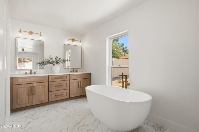 4948 E CORRINE Drive, Scottsdale, AZ 85254