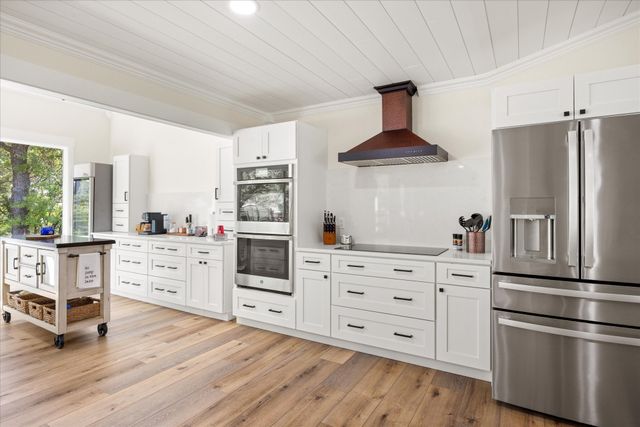 3818 Mambrino Highway, Granbury, TX 76048