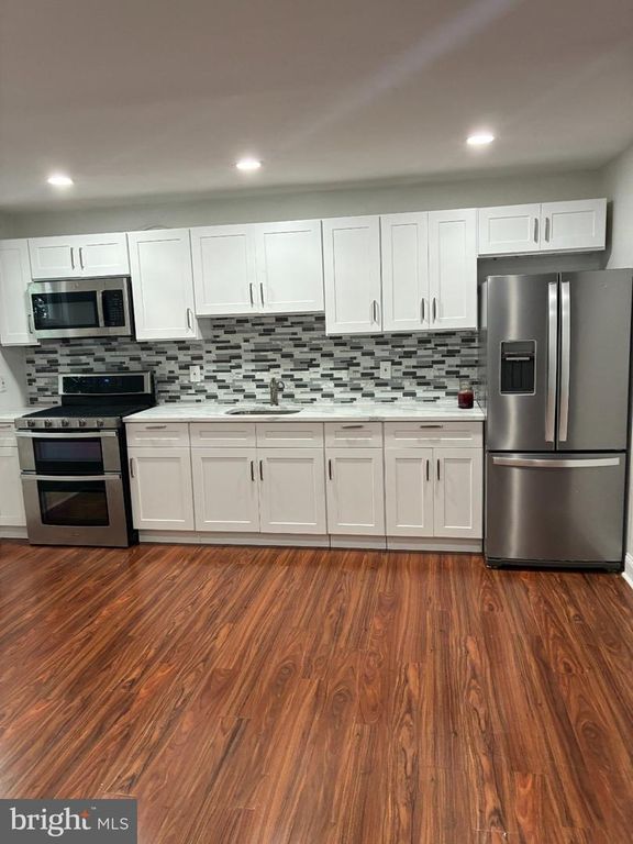 1007 SHARON AVE, SHARON HILL, PA 19079 — photo 3