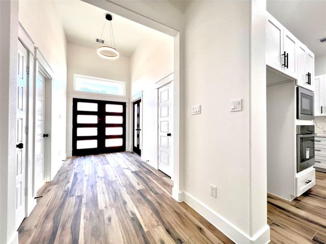 461 Spanish Drive, Dayton, TX 77535