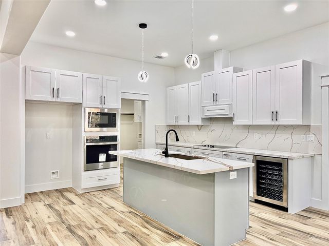 461 Spanish Drive, Dayton, TX 77535