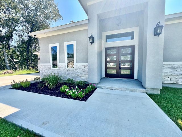 461 Spanish Drive, Dayton, TX 77535