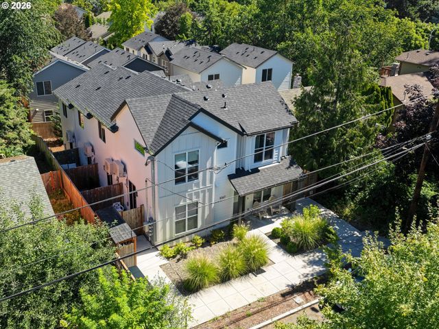 8367 N SWENSON St 1, Portland, OR 97203