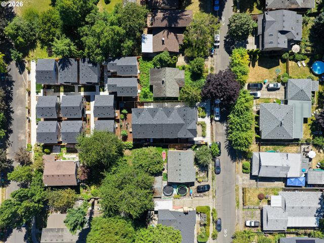 8367 N SWENSON St 1, Portland, OR 97203