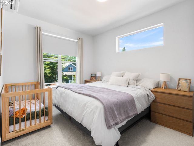 8367 N SWENSON St 1, Portland, OR 97203