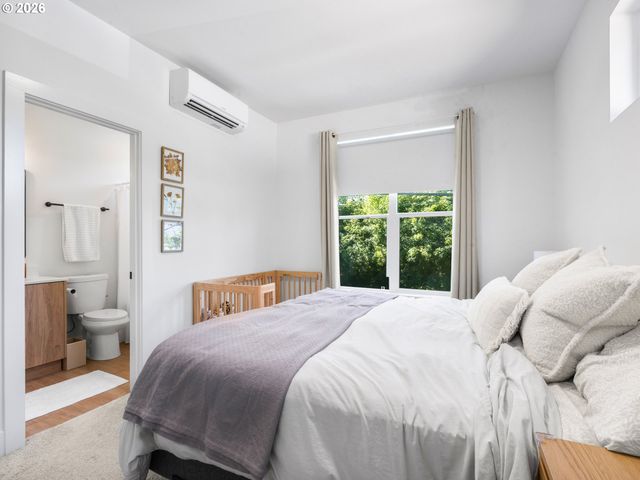 8367 N SWENSON St 1, Portland, OR 97203