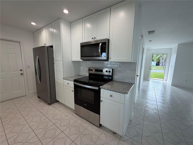 808 BALSAMWOOD LANE, Kissimmee, FL 34743