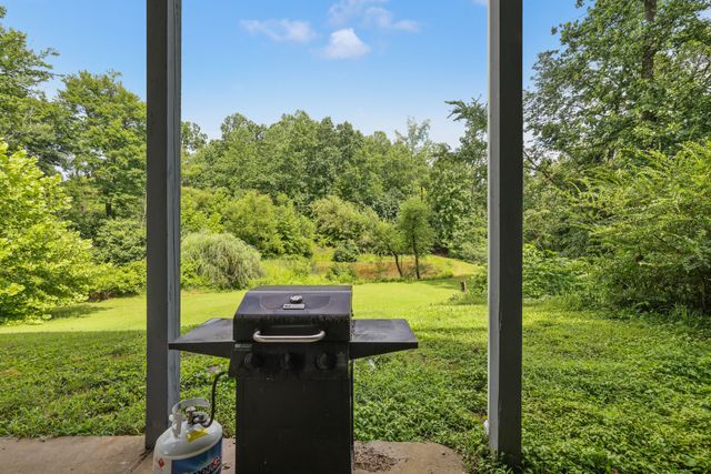 471 Northup Rd, Portland, TN 37148