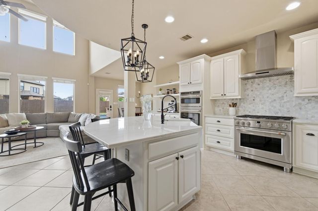 20011 Crested Peak Lane, Cypress, TX 77433