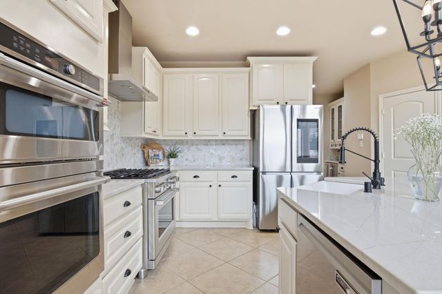 20011 Crested Peak Lane, Cypress, TX 77433