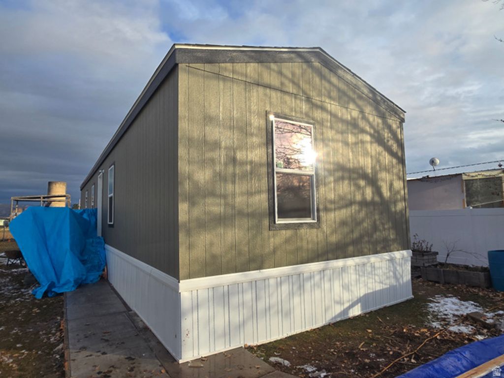 6 N SUNRISE DR, Preston, ID 83263