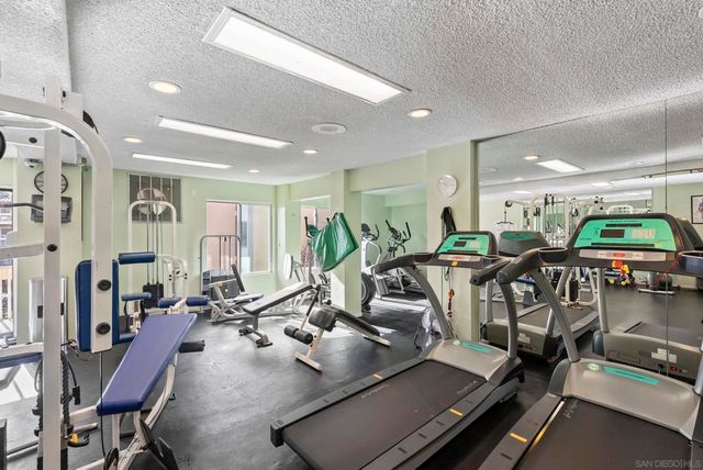 1885 Diamond St 2-222, San Diego, CA 92109