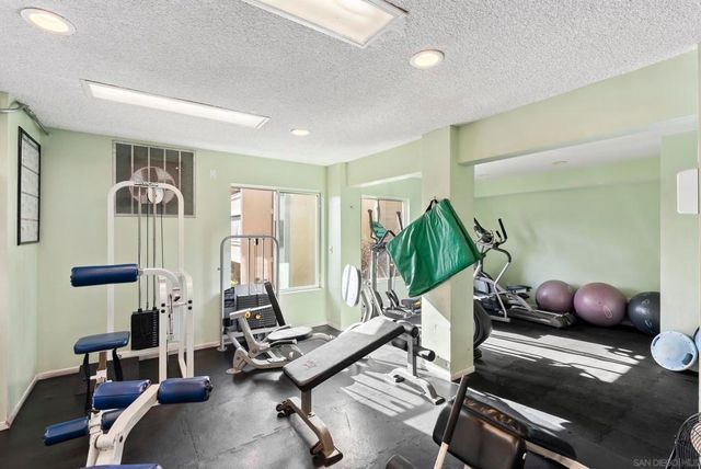 1885 Diamond St 2-222, San Diego, CA 92109