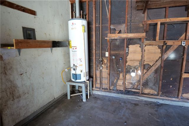 1315 W Goodnight Ave, Aransas Pass, TX 78336