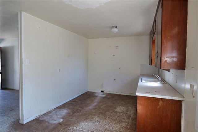 1315 W Goodnight Ave, Aransas Pass, TX 78336