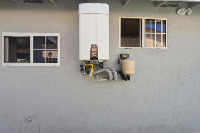 279 D Street, Chula Vista, CA 91910