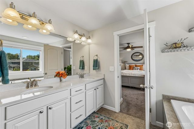 13931 E 63rd Avenue E, Puyallup, WA 98373