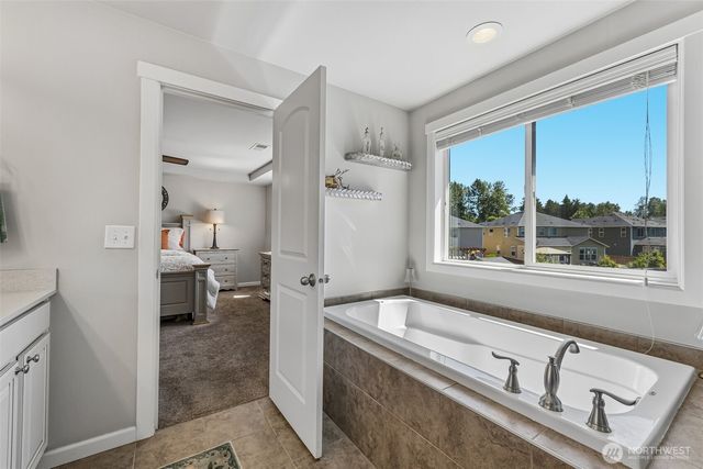 13931 E 63rd Avenue E, Puyallup, WA 98373