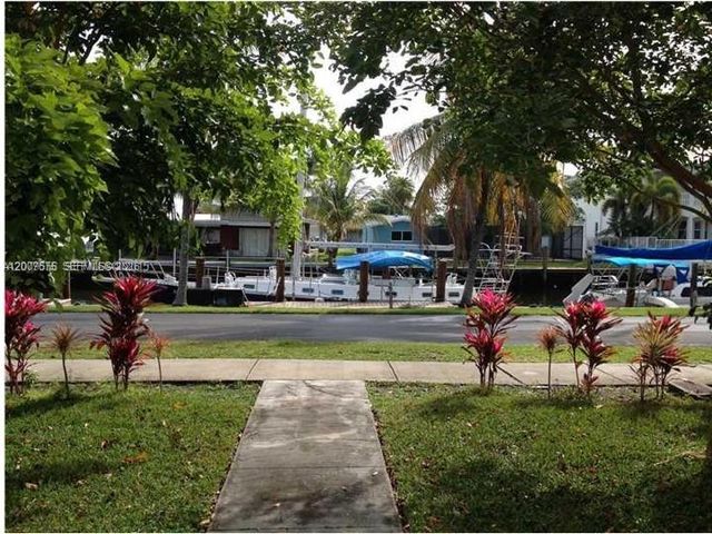 305 NE 2nd Ave na, Dania Beach, FL 33004