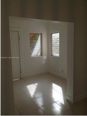 305 NE 2nd Ave na, Dania Beach, FL 33004