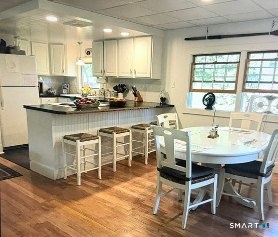 33 Maple Street, Stonington, CT 06378