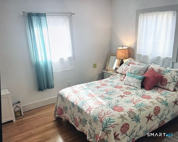 33 Maple Street, Stonington, CT 06378