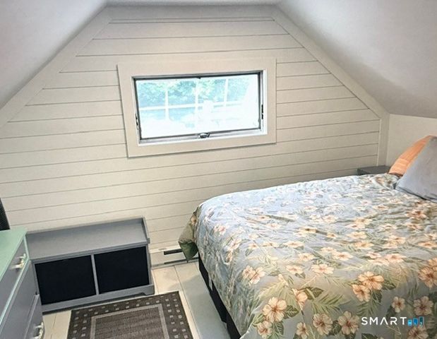 33 Maple Street, Stonington, CT 06378